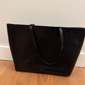 Mansur Gavriel shoulder bag.